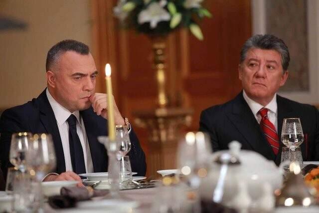 Tarık Ünlüoğlu Kimdir?