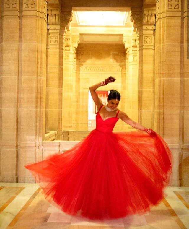 4 Kez Düğün Yapan Priyanka Chopra Kimdir?