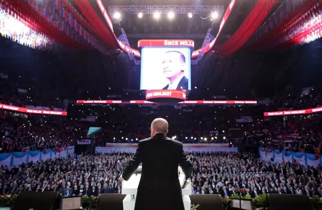 AK Parti'nin İstanbul Aday Tanıtım Toplantısı AK Parti'nin İstanbul Aday Tanıtım Toplantısı