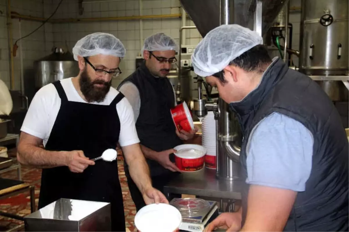 Kütahya'nın Yöresel Damak Tadı; Köpük Helvası