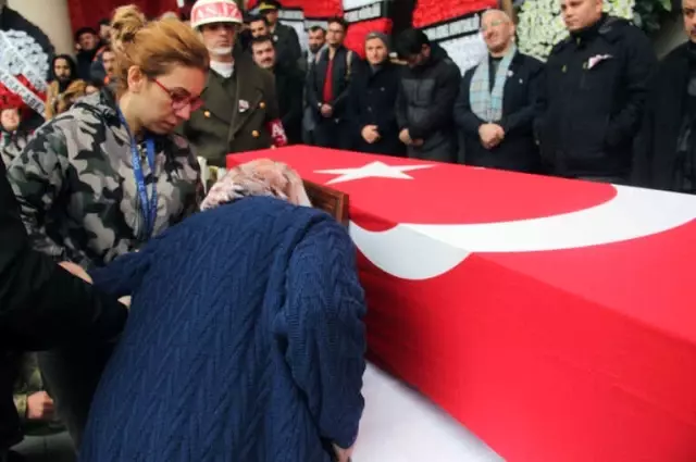 Giresun Şehidini Uğurladı