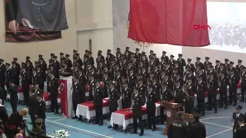 Erzurum Vali Memiş, Yeni Mezun Polislerden Rica Etti Kaba,saba Davranmayın Erzurum Vali Memiş, Yeni Mezun Polislerden Rica Etti Kaba,saba Davranmayın