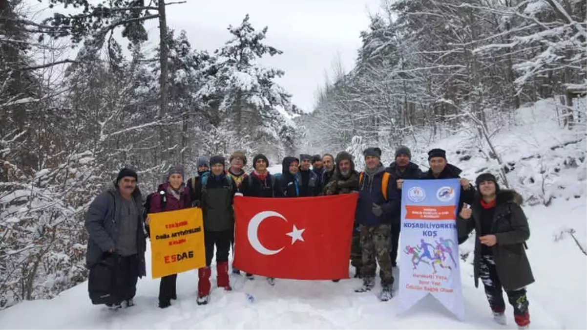 Soğuk Havada Yürüdüler