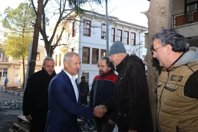 Adapazarı'nda Yol Yenileme Çalışmaları Adapazarı'nda Yol Yenileme Çalışmaları