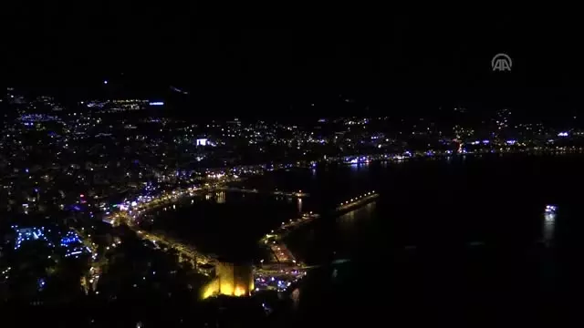 alanya da yeni yil kutlamalari eglence yerinde yangin