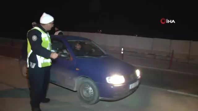 Bakan Yardımcısı Erdil Yılbaşında Görev Yapan Polisleri Ziyaret Etti