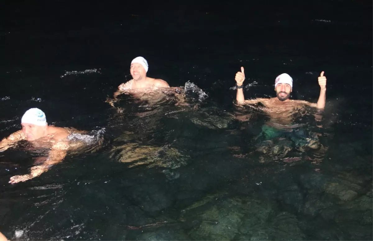 Boğaz'ın Serin Sularında 2019'a Girdiler