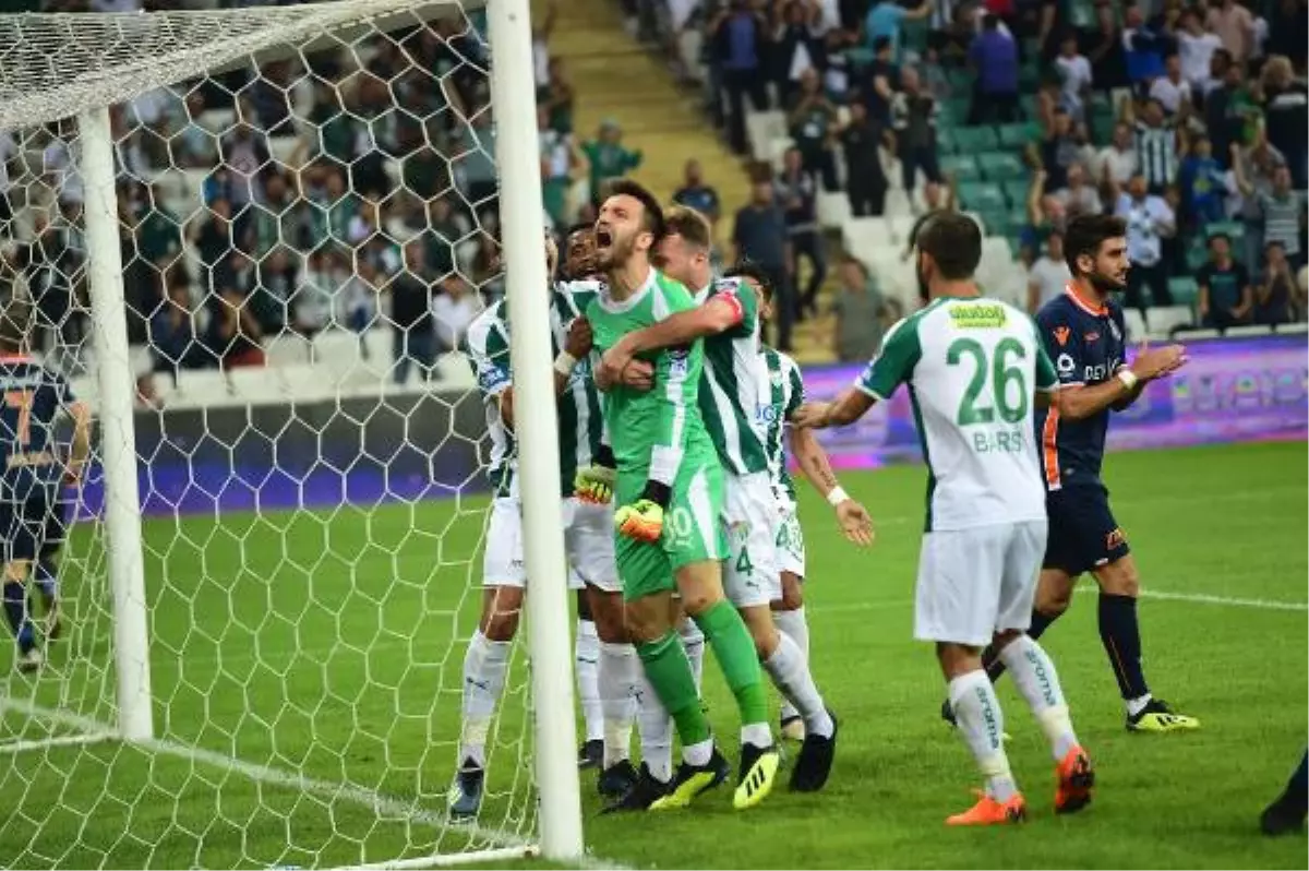 Bursaspor 'Kale'sinde Forma Savaşı Yaşanacak