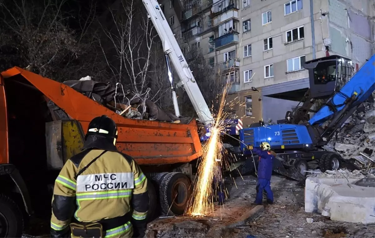 Enkazdan 4 Ceset Daha Çıkartıldı