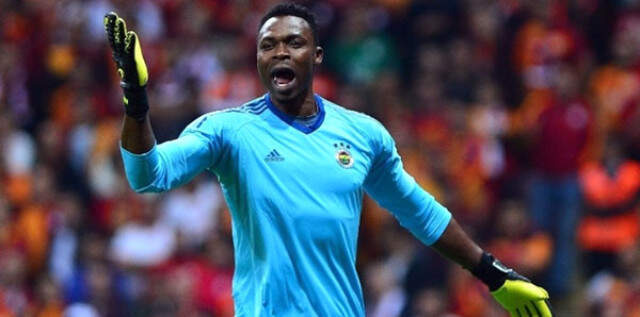 Fenerbahçe'de Yıllık 2,2 Milyon Euro Kazanan Carlos Kameni, Takımdan Ayrılmak İstemiyor
