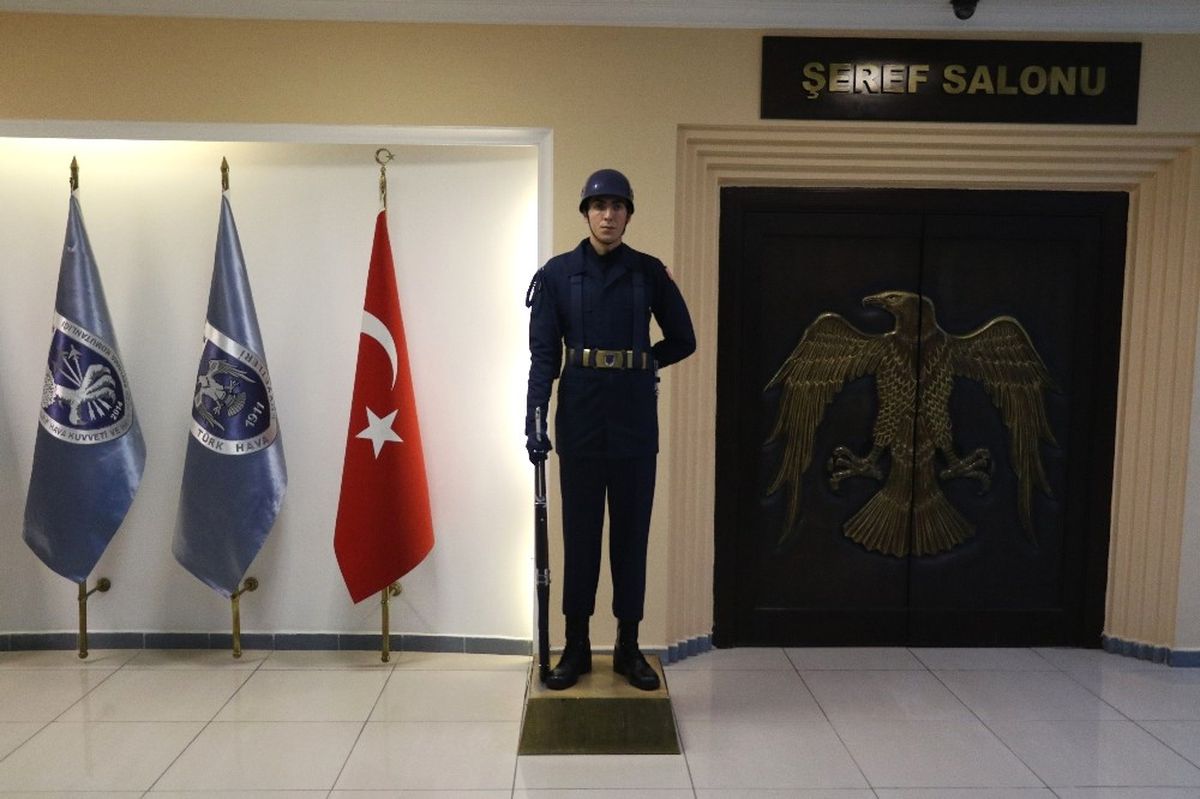 Herkes Sevdiğiyle, Onlar Vatan Aşkıyla Yeni Yıla Girdi
