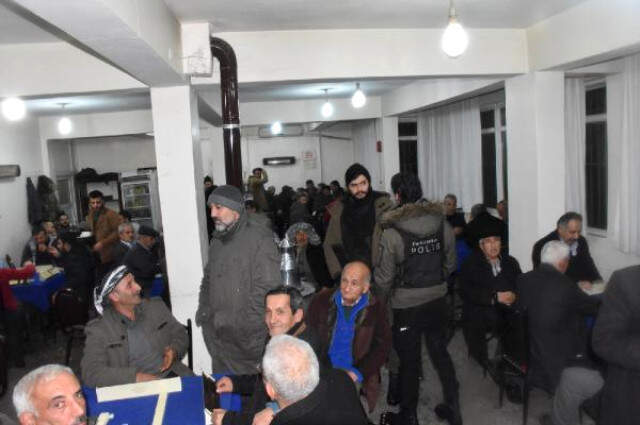 Kadınlar İhbar Etti, Kocalarının Tombala Oynadığı Kahveler Kapatıldı