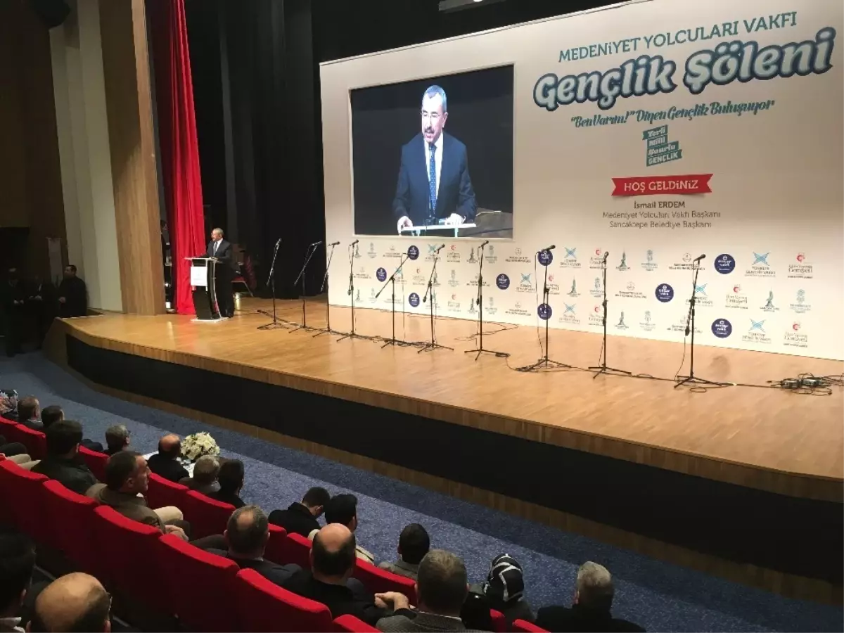 Medeniyet Yolcuları Vakfı'nın Tarafından 'Gençlik Şöleni' Düzenlendi