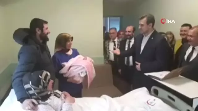 Mustafa Esgin'den Yılın İlk Bebeğine Altın Mustafa Esgin'den Yılın İlk Bebeğine Altın