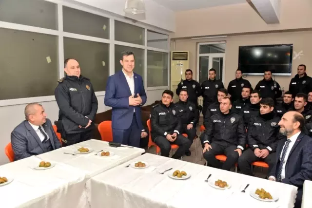 Mustafa Esgin'den Yılın İlk Bebeğine Altın Mustafa Esgin'den Yılın İlk Bebeğine Altın