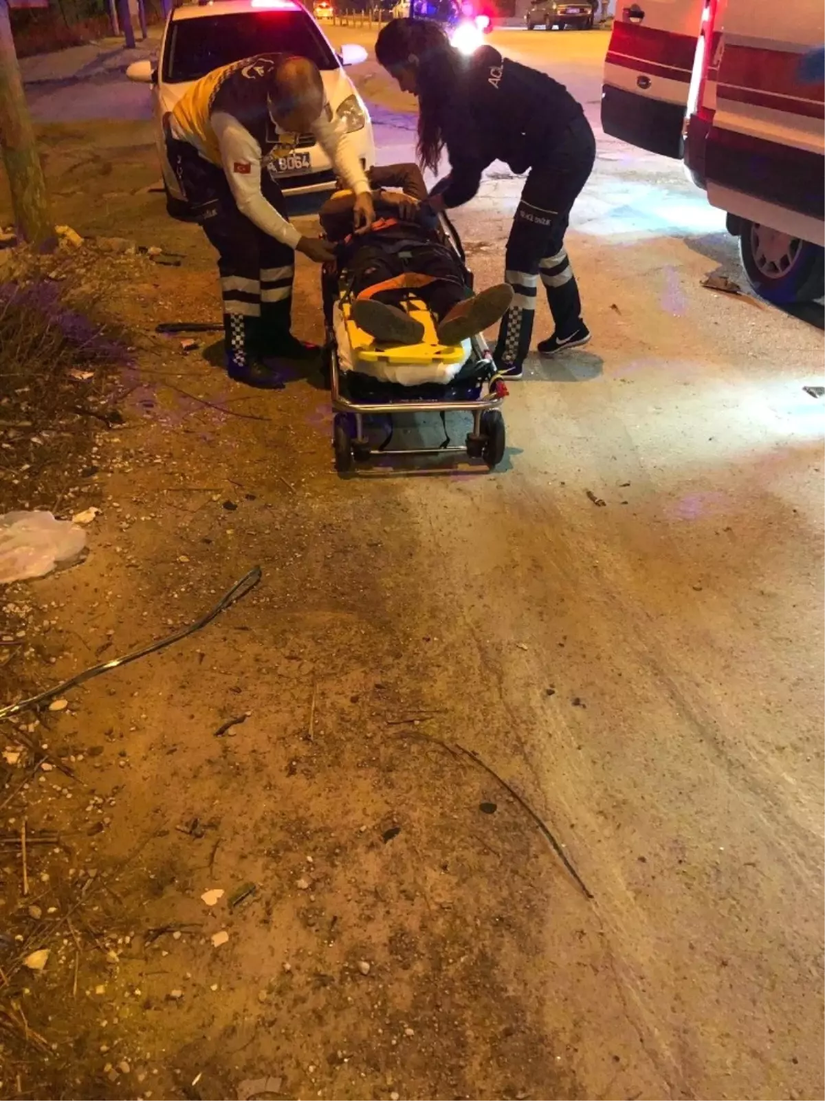 Osmaniye'de İki Otomobil Kafa Kafaya Çarpıştı 4 Yaralı