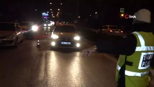 Trafik Polisi Alkollu Suruculere Yilin Ilk Cezalarini Yazdi Bursa
