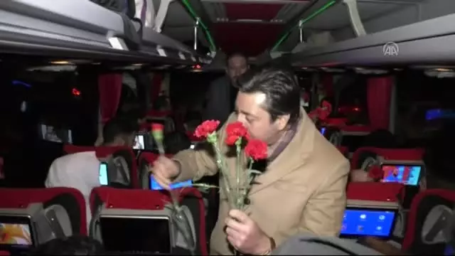 Vali Akın, Yeni Yıla Nöbette Çalışanlarla Girdi Vali Akın, Yeni Yıla Nöbette Çalışanlarla Girdi