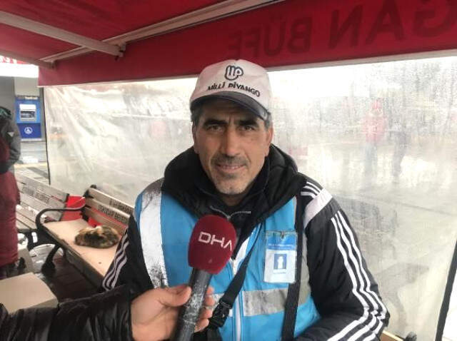 70 Milyonluk Bileti Satan Seyyar Satıcı: İnşallah Beni Unutmaz