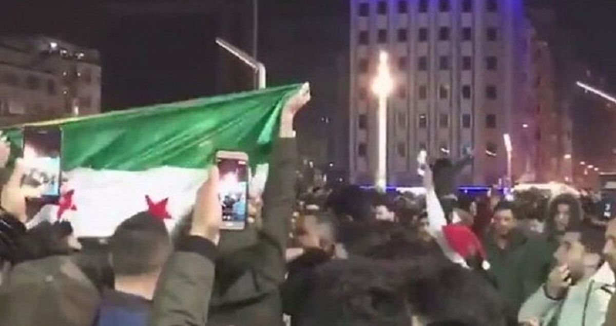 CHP, Yılbaşı Gecesi Taksim'de Açılan ÖSO Bayrağını Meclis'e Taşıdı