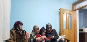 Karahan, Engelli Ailesinin 'Gözü' Olan Ünzile Anneyi Ziyaret Etti