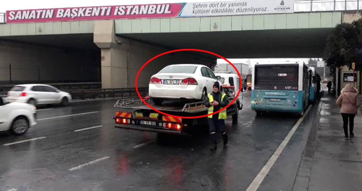 Polis Ekipleri, Durdurdukları FETÖ Firarisinin Aracına El Koydu