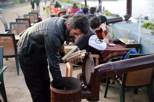 Rizeli İşletmeciden Müşterilerine Sıra Dışı Hizmet Rizeli İşletmeciden Müşterilerine Sıra Dışı Hizmet