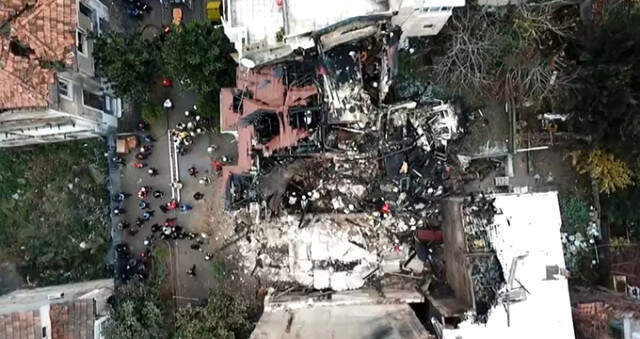 Son Dakika! Yedikule'de Bina Çöktü, 1 Kişi Enkaz Altında Kaldı