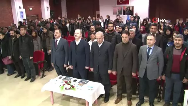 Tuşba'da 'Fikirler Konuşuyor' Münazara Yarışması Tuşba'da 'Fikirler Konuşuyor' Münazara Yarışması