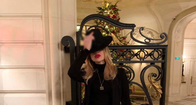 Ünlü Şarkıcı Hadise'den Skandal Fotoğraf!