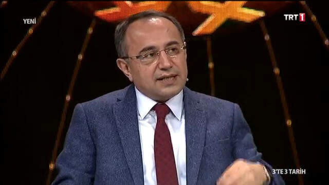 3'te 3 Tarih Programında Engin Altan Düzyatan, Soruyu Bilemeyen Yarışmacıya Yüklendi