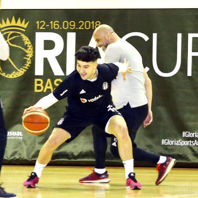 Beşiktaş, Aşırı Yağış Nedeniyle Antalya'daki İlk İdmanını Sahada Yapamadı
