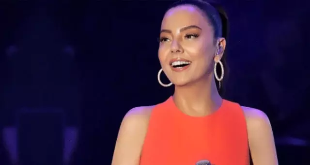 Hamilelik Dedikoduları Ardından Ebru Gündeş'ten Manidar Fotoğraf! Hamilelik Dedikoduları Ardından Ebru Gündeş'ten Manidar Fotoğraf!
