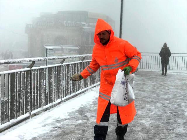 Meteoroloji'den Sonra AKOM da İstanbul'a Şiddetli Kar Uyarısı Yaptı