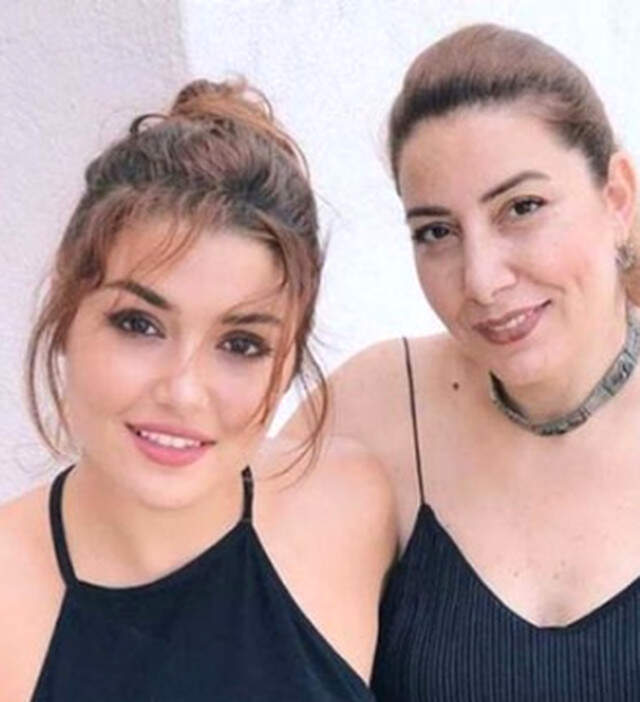 Oyuncu Hande Erçel, Kanser Tedavisi Gören Annesine Kök Hücre Donörü Olacak