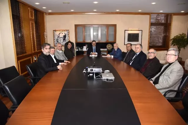 Rektör Çomaklı'ya Ziyaretler Rektör Çomaklı'ya Ziyaretler