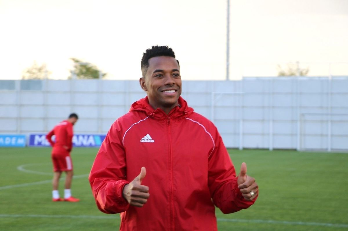 Robinho Resmen Medipol Başakşehir'de!