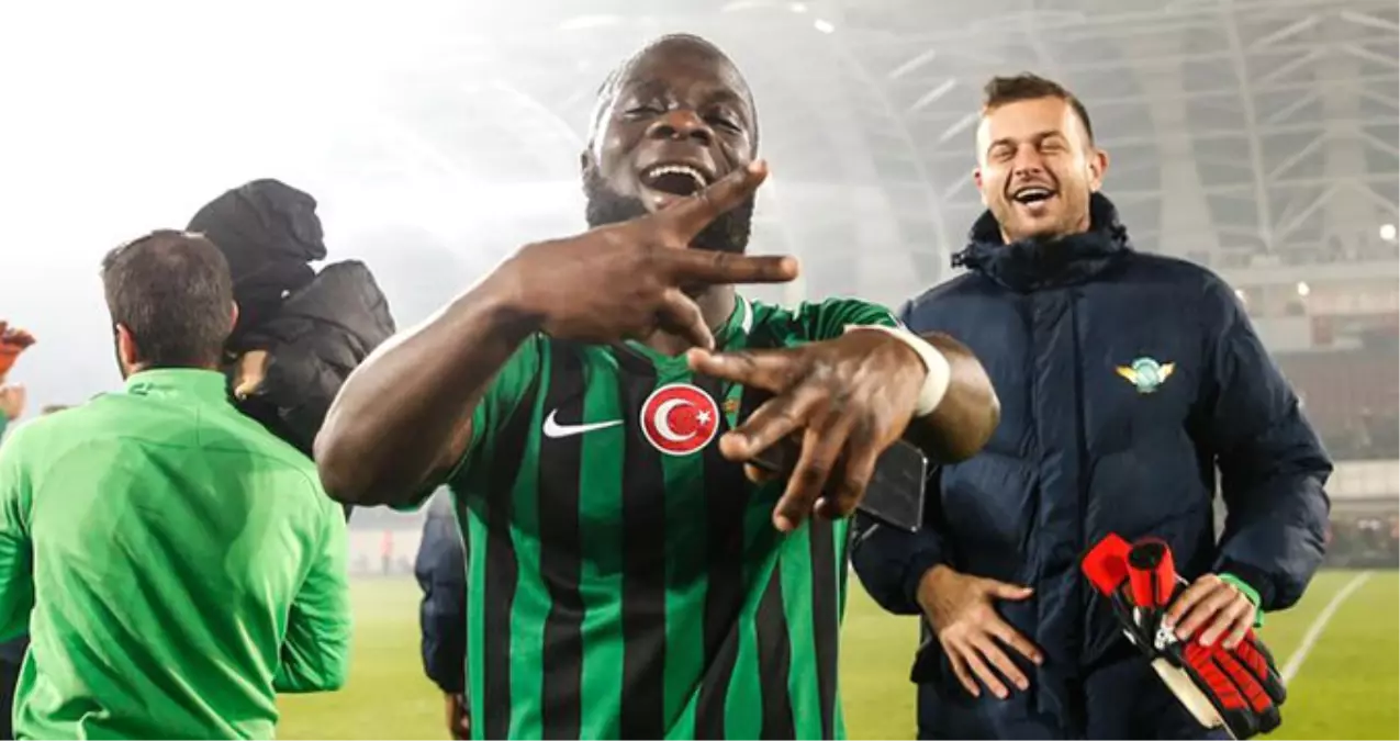 Akhisarspor'da Elvis Manu, Mazeretsiz Olarak Kampa Katılmadı