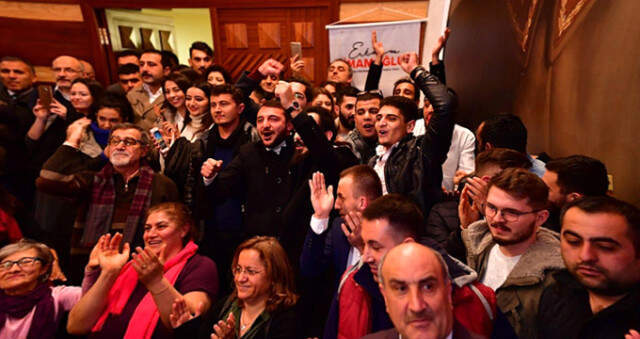 CHP'nin İBB Başkan Adayı Ekrem İmamoğlu Horon Oynadı Salon Coştu