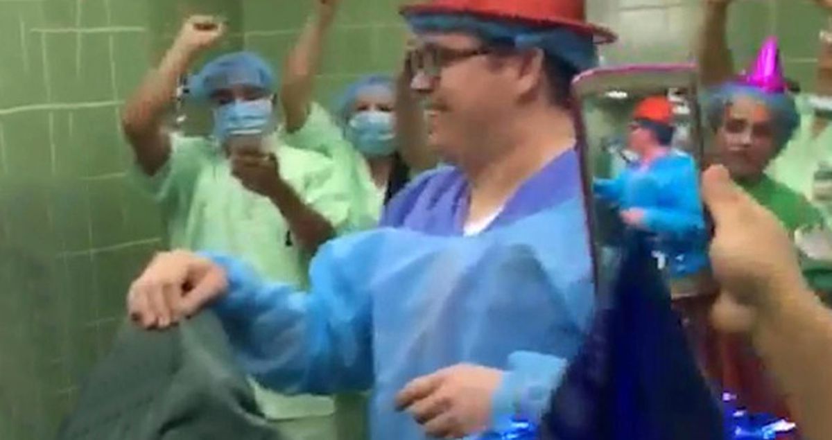 Doğumhanede Kutlama Yapan Doktor ve Hemşireler Büyük Tepki Topladı