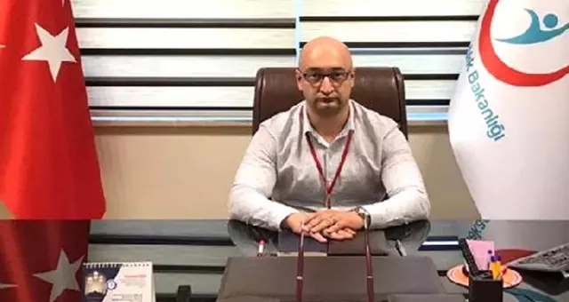 Eşi ve Çocuklarıyla Hastanede Kalan Başhekim Görevden Alındı