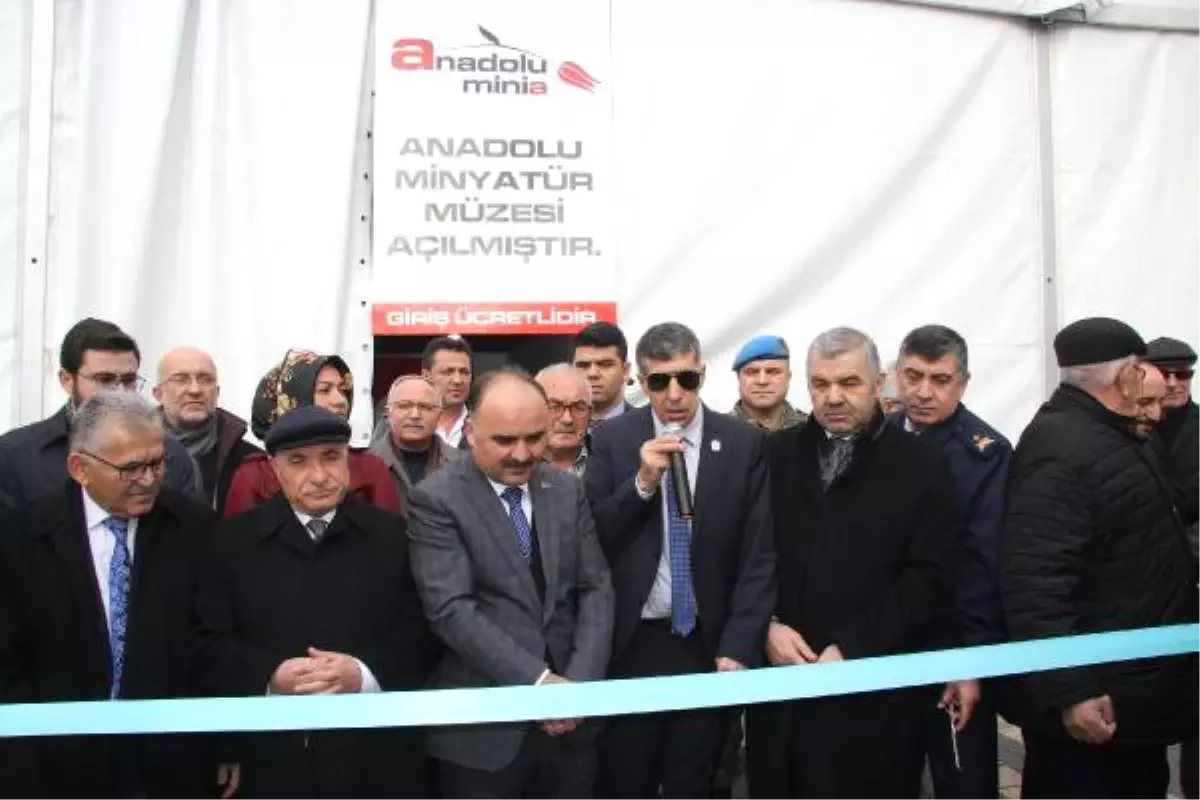 Kayseri'de 'Anadolu Minia Müzesi Sergisi' Açıldı