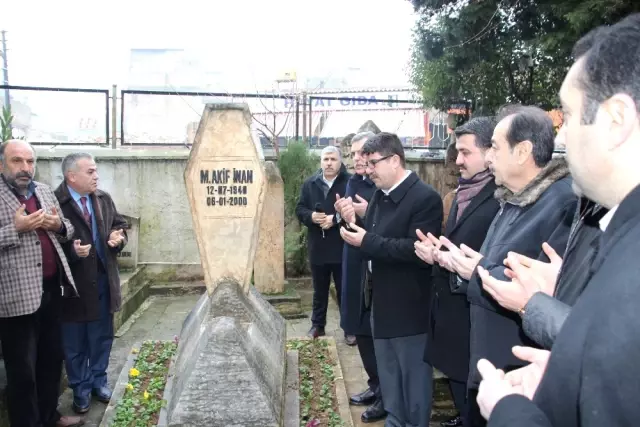 Mehmet Akif İnan Mezarı Başında Anıldı