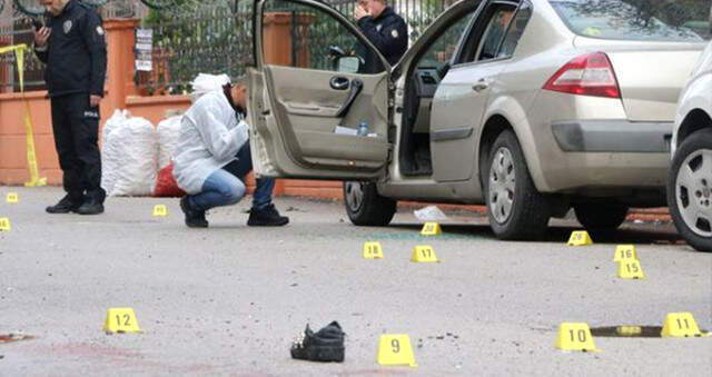 Mersin'de Cami Önünde Silahlı Kavga: 2'si Ağır 5 Yaralı