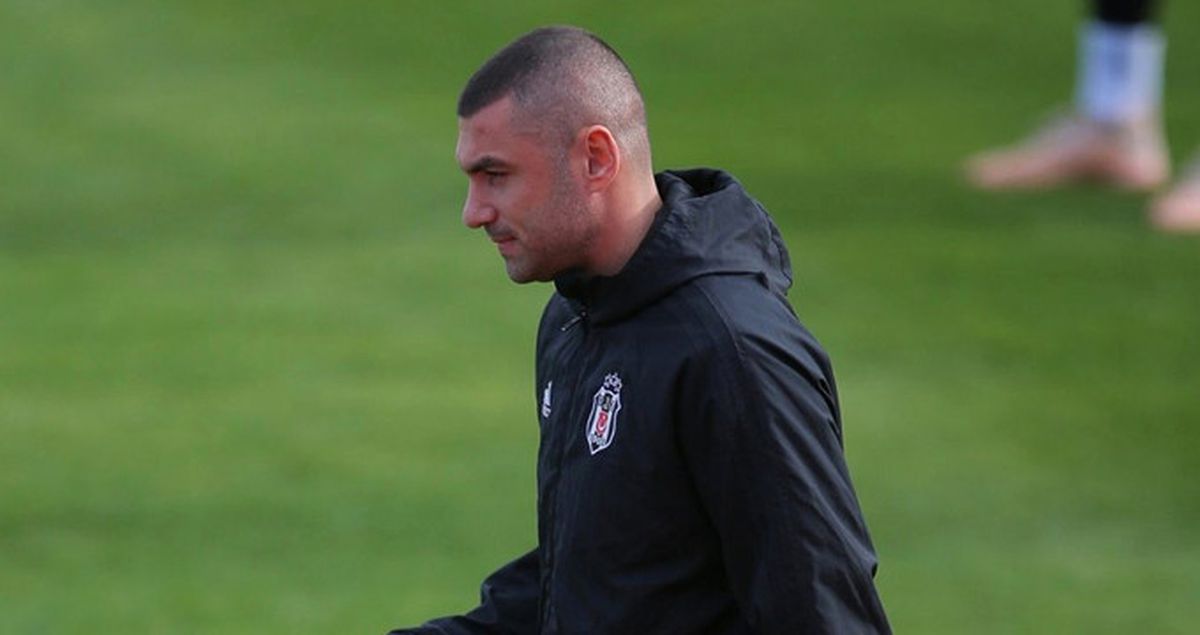 Trabzonspor, Burak Yılmaz'ın Beşiktaş'a Transfer Olduğunu Açıkladı