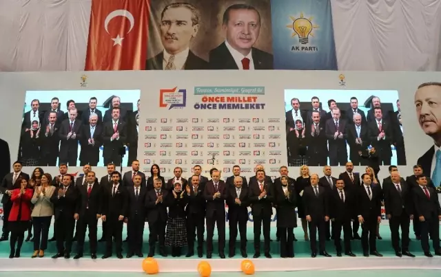 Cumhurbaşkanı Erdoğan İzmir'in Adaylarını Açıkladı Cumhurbaşkanı Erdoğan İzmir'in Adaylarını Açıkladı