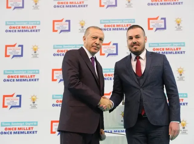 Cumhurbaşkanı Erdoğan İzmir'in Adaylarını Açıkladı Cumhurbaşkanı Erdoğan İzmir'in Adaylarını Açıkladı