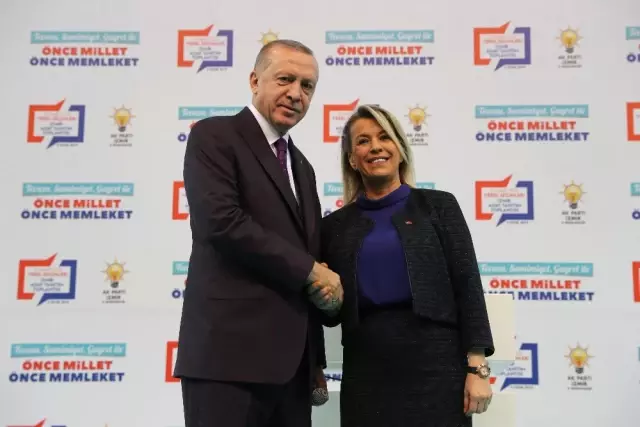 Cumhurbaşkanı Erdoğan İzmir'in Adaylarını Açıkladı Cumhurbaşkanı Erdoğan İzmir'in Adaylarını Açıkladı