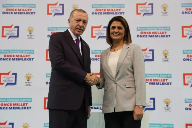 Cumhurbaşkanı Erdoğan İzmir'in Adaylarını Açıkladı Cumhurbaşkanı Erdoğan İzmir'in Adaylarını Açıkladı