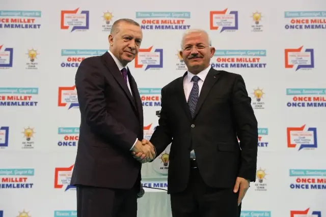 Cumhurbaşkanı Erdoğan İzmir'in Adaylarını Açıkladı Cumhurbaşkanı Erdoğan İzmir'in Adaylarını Açıkladı